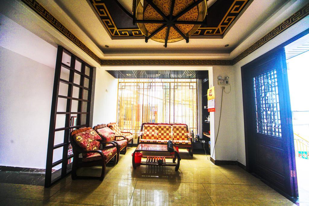 Fawlty Towers Hotel Dương Sóc Ngoại thất bức ảnh