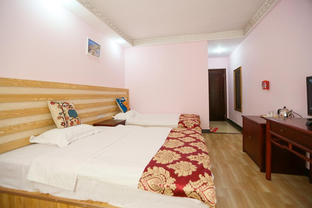 Fawlty Towers Hotel Dương Sóc Ngoại thất bức ảnh